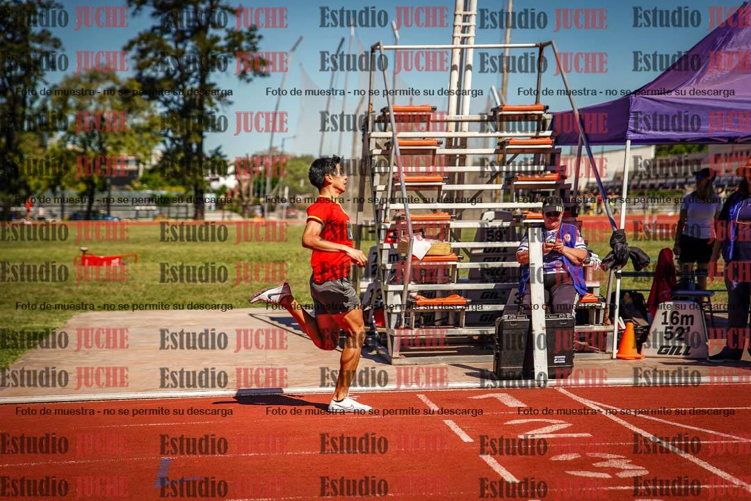 Fotos de los 800 m llanos de varones