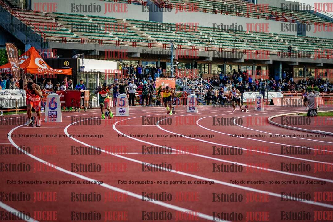 Fotos de las postas 4x100 m de varones - serie 1