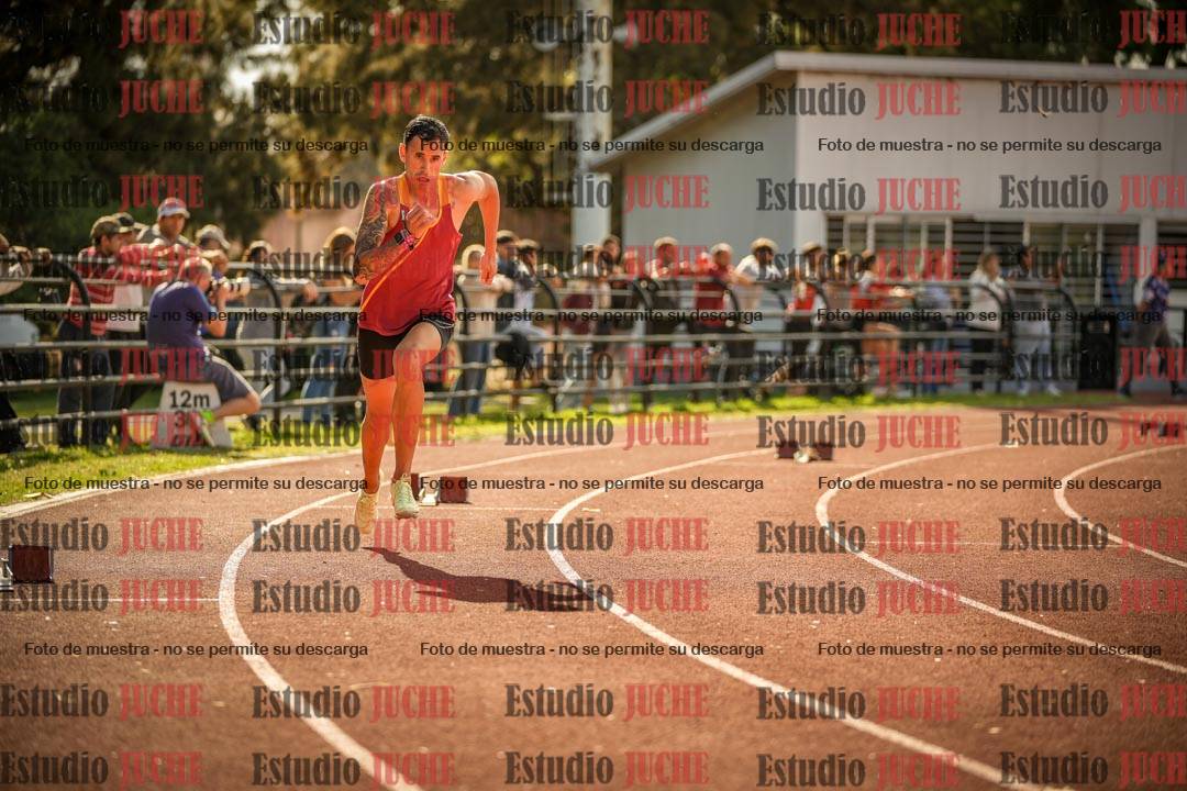 Fotos de los 400 m llanos de varones