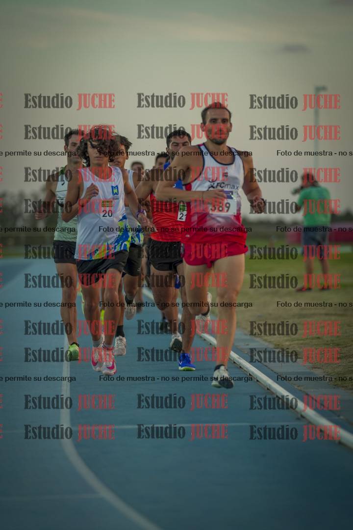 Fotos de los 3000 m llanos de varones