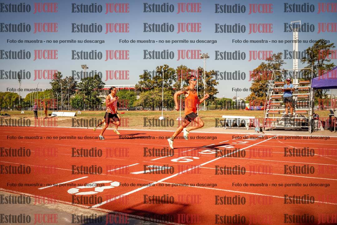 Fotos de los 400 m llanos de varones