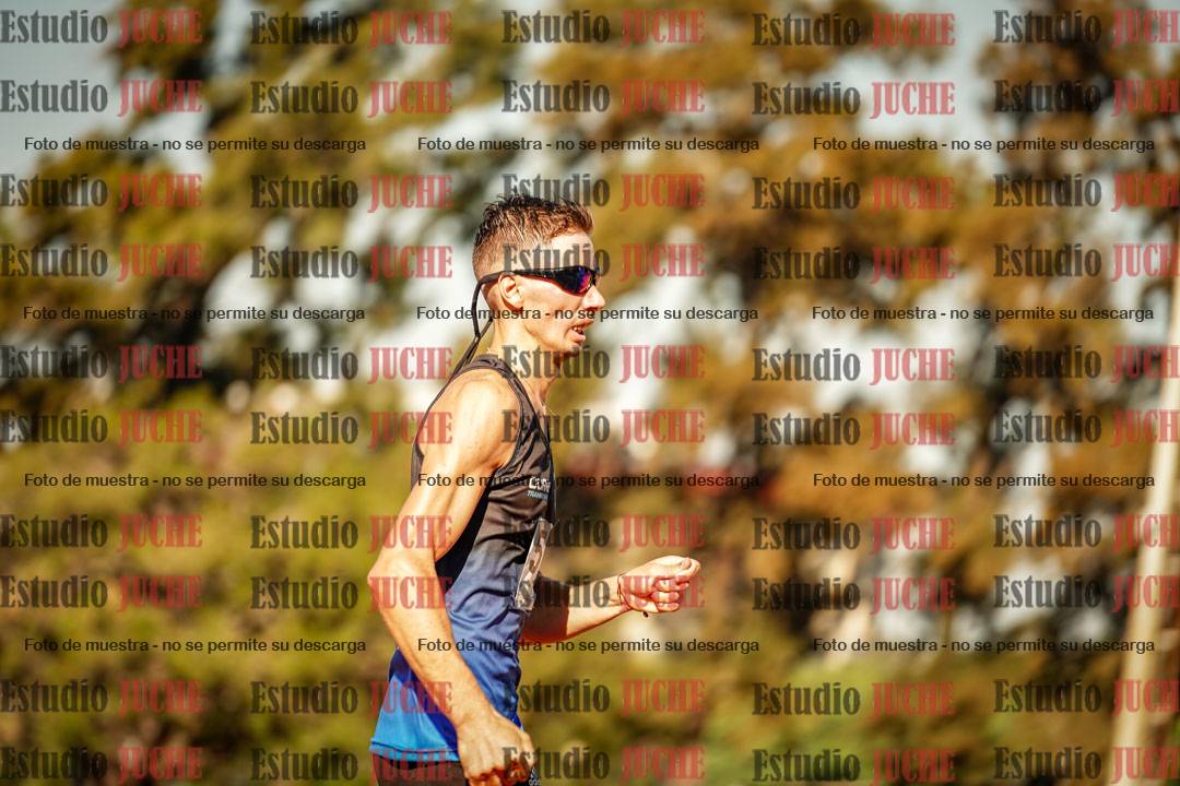 Fotos de los 800 m llanos de varones