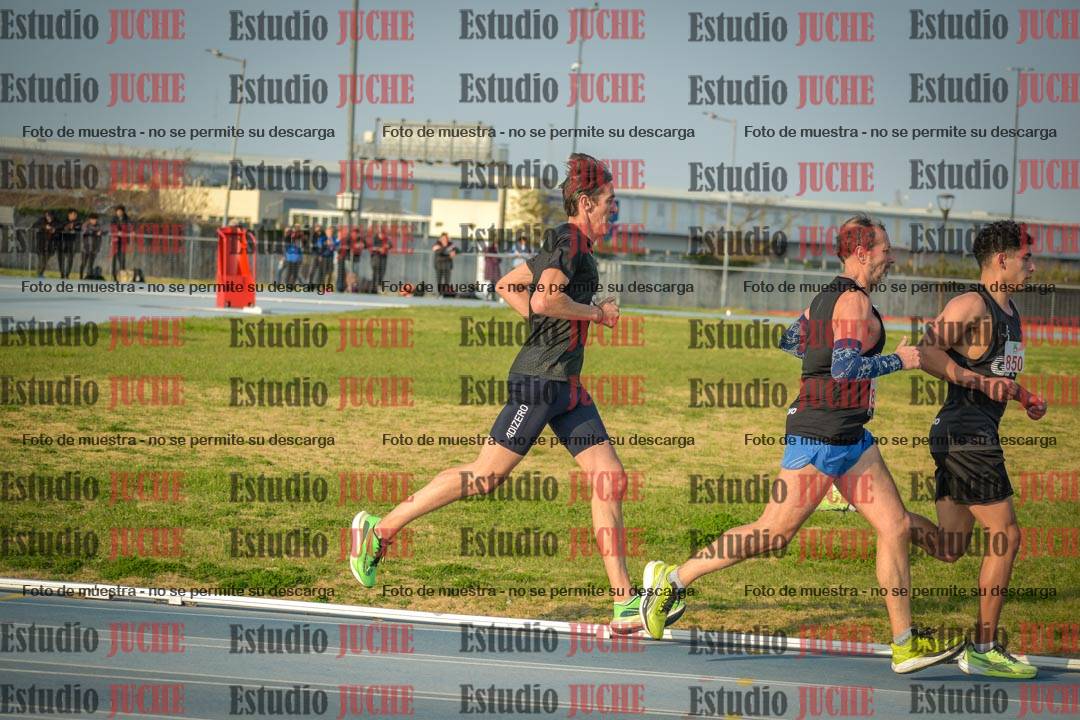 Fotos de los 3000 m llanos de varones