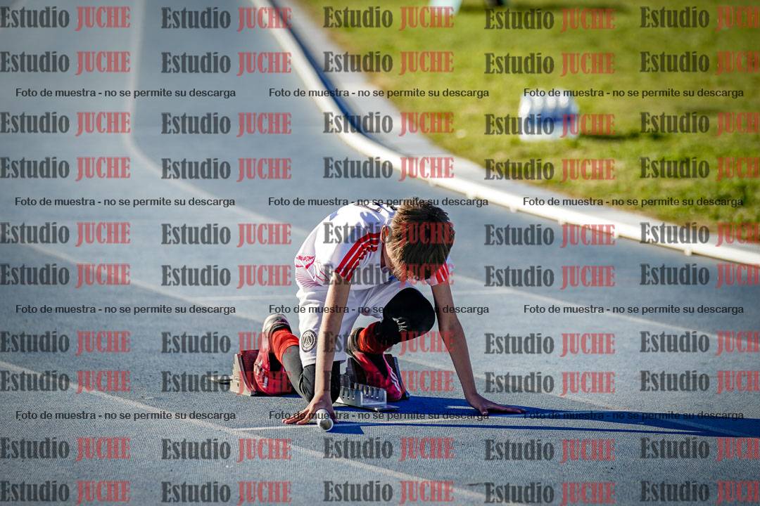Fotos de las postas 5x80 m de varones