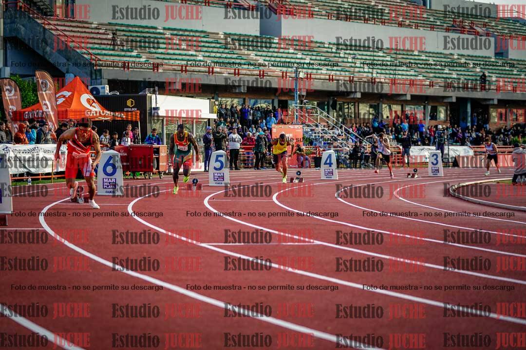 Fotos de las postas 4x100 m de varones - serie 1