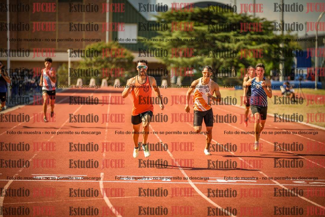 Fotos de los 400 m llanos de varones