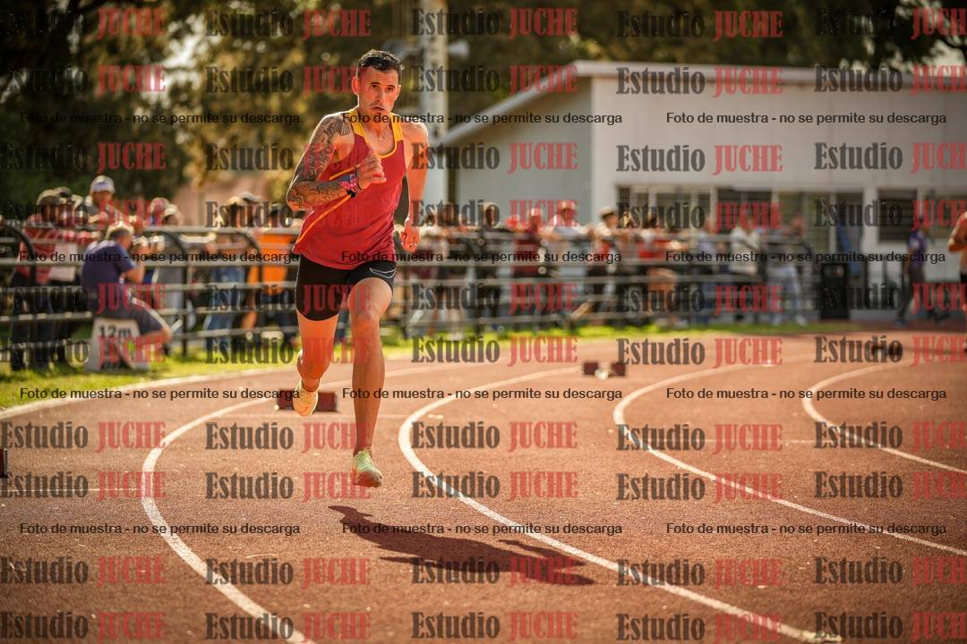 Fotos de los 400 m llanos de varones