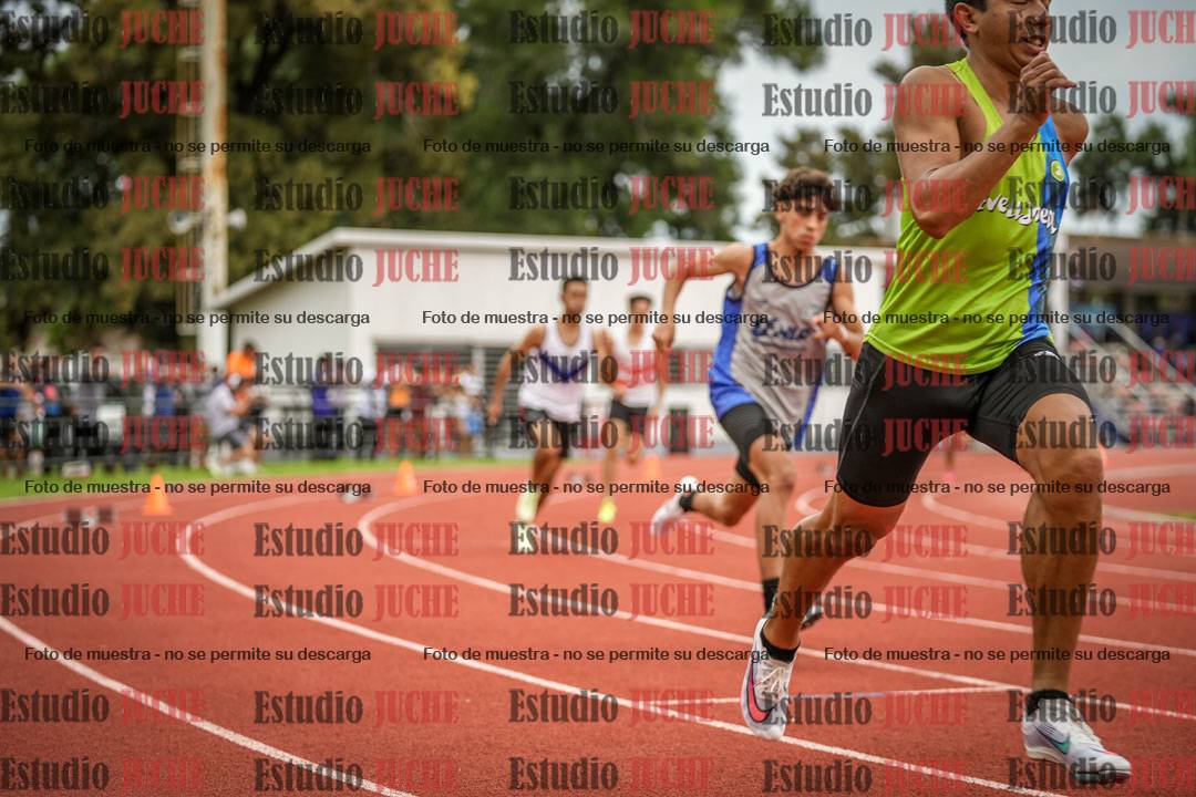 Fotos de los 400 m llanos de varones