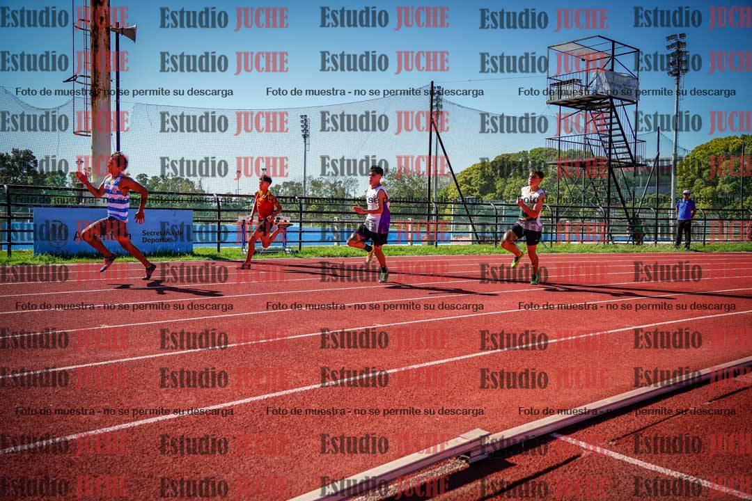 Fotos de los 200 m llanos de varones