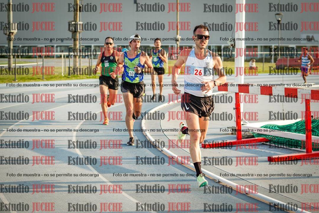 Fotos de los 3000 m llanos de varones