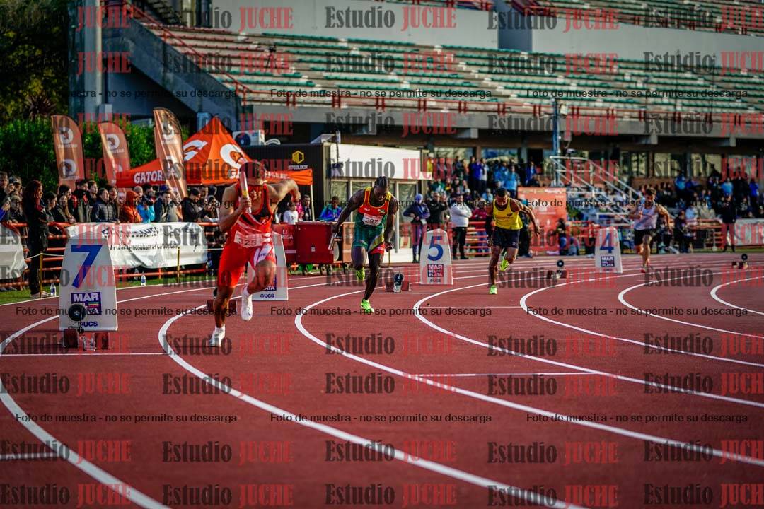 Fotos de las postas 4x100 m de varones - serie 1