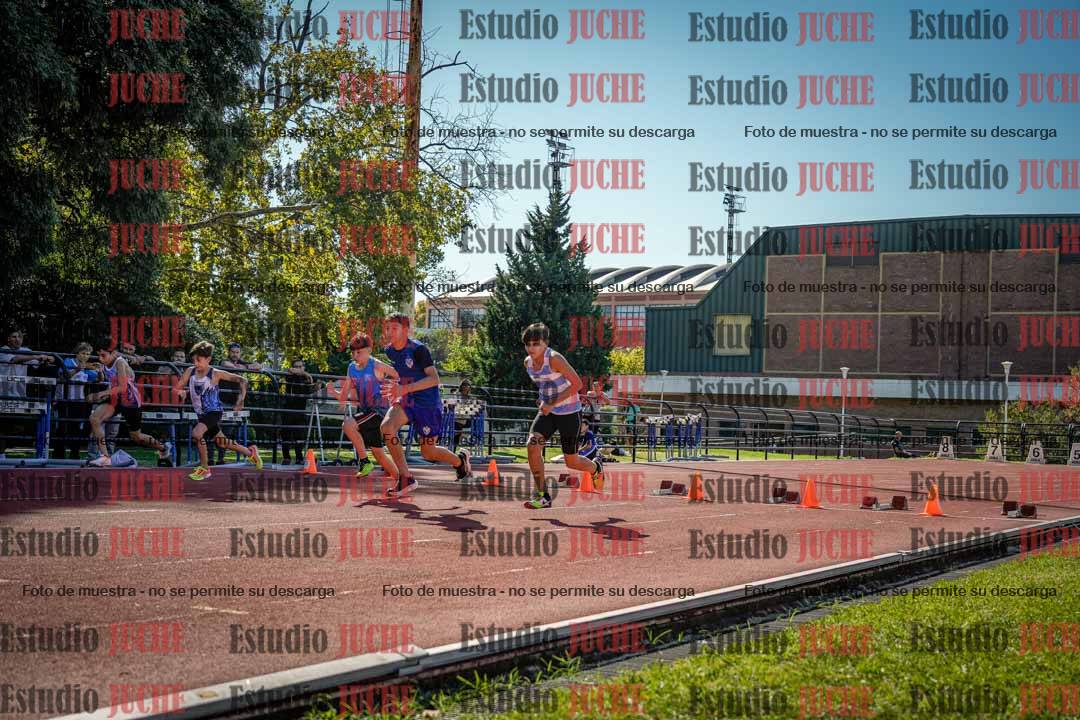 Fotos de los 80 m de varones