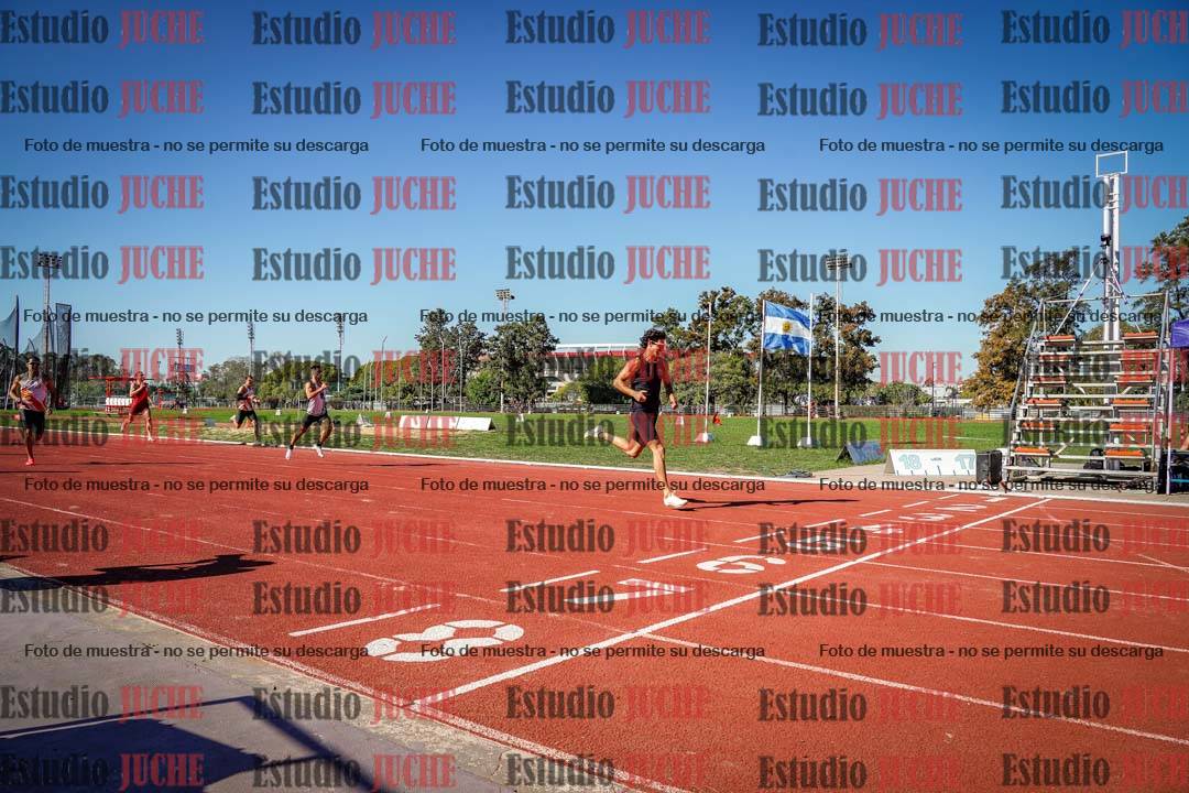 Fotos de los 400 m llanos de varones