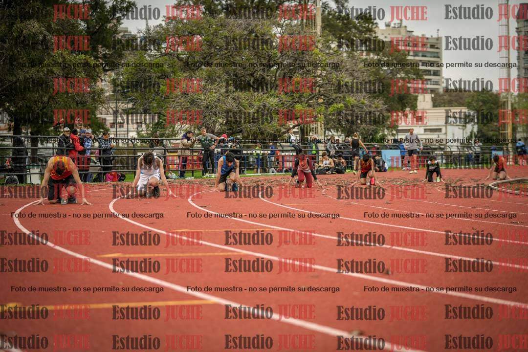 Fotos de los 200 m llanos de varones
