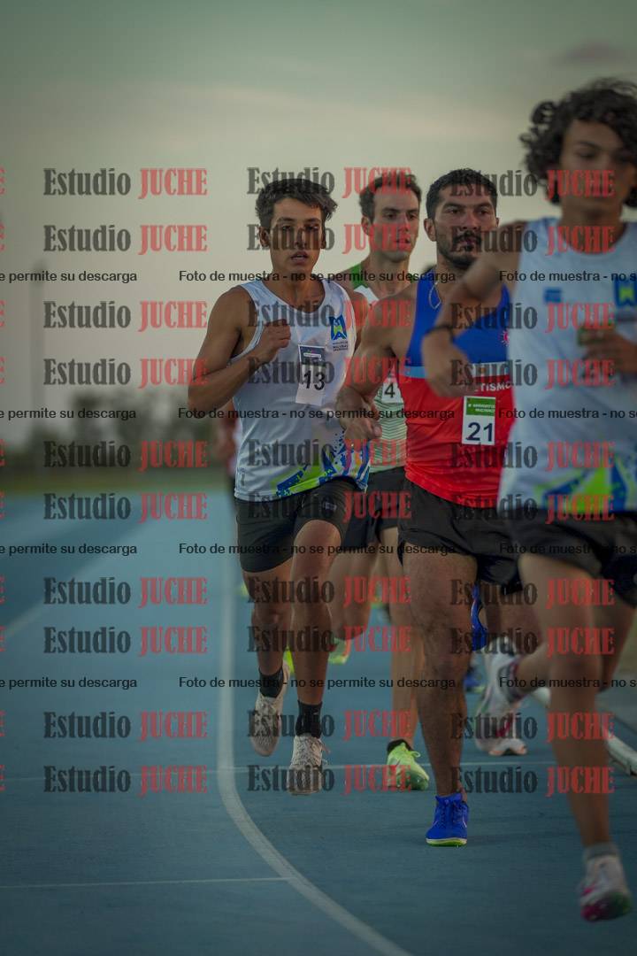 Fotos de los 3000 m llanos de varones