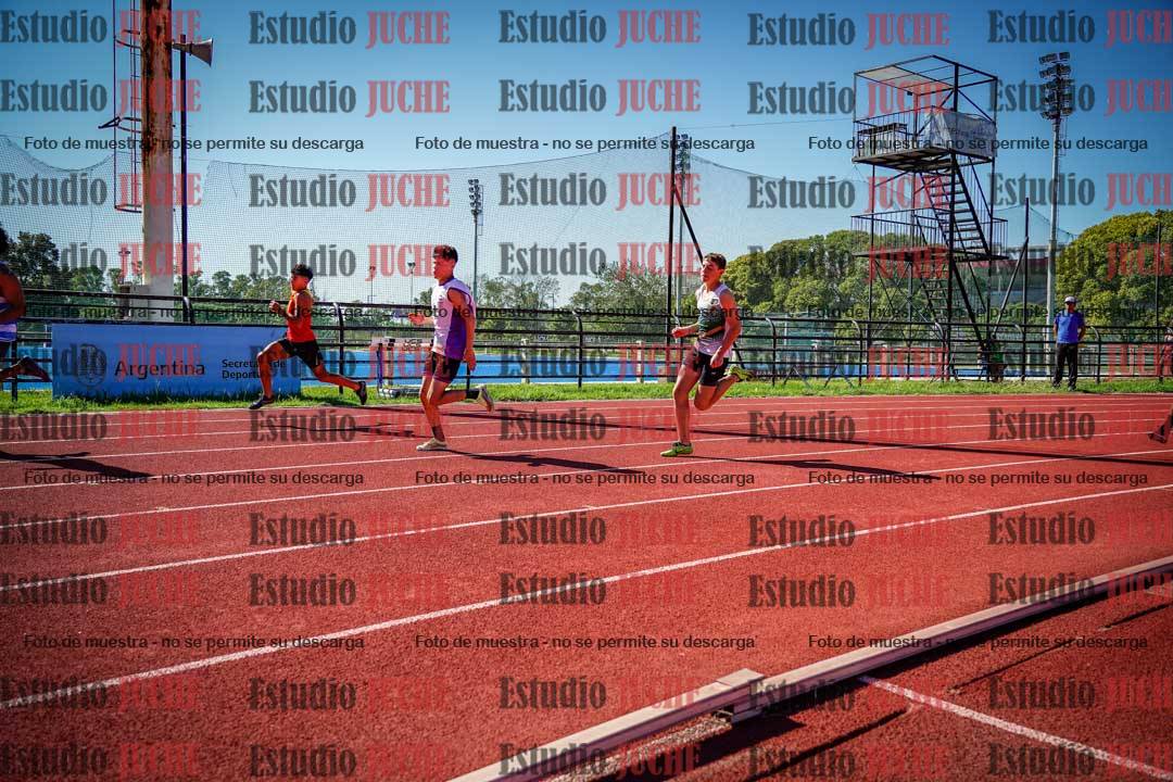 Fotos de los 200 m llanos de varones