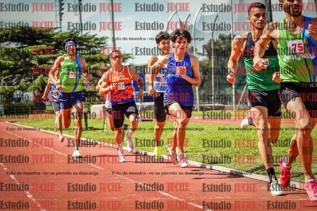 Fotos de los 800 m llanos de varones