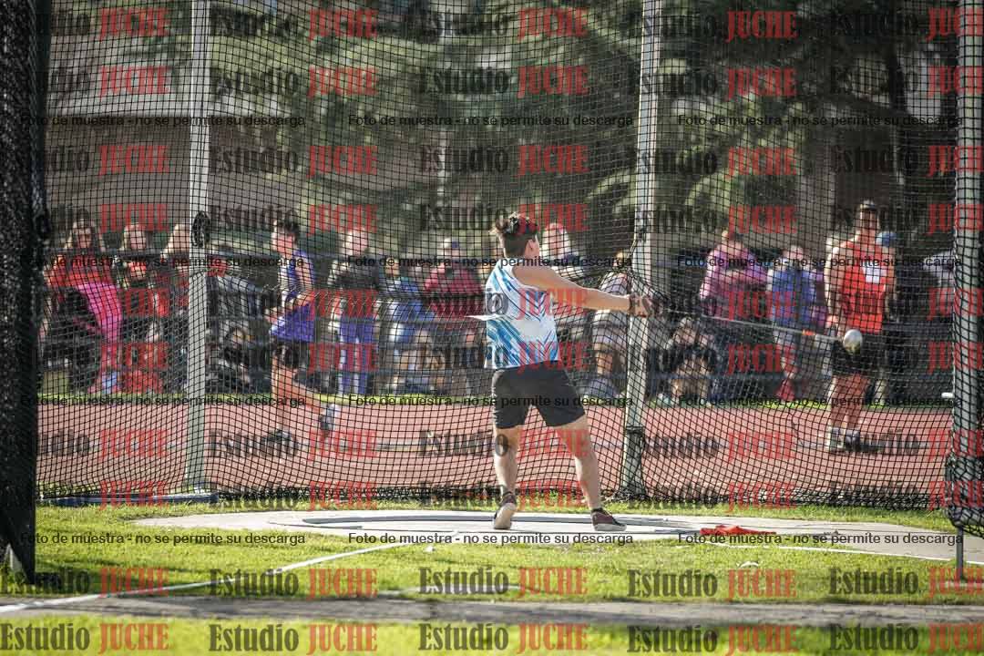 Fotos del lanzamiento de martillo de varones