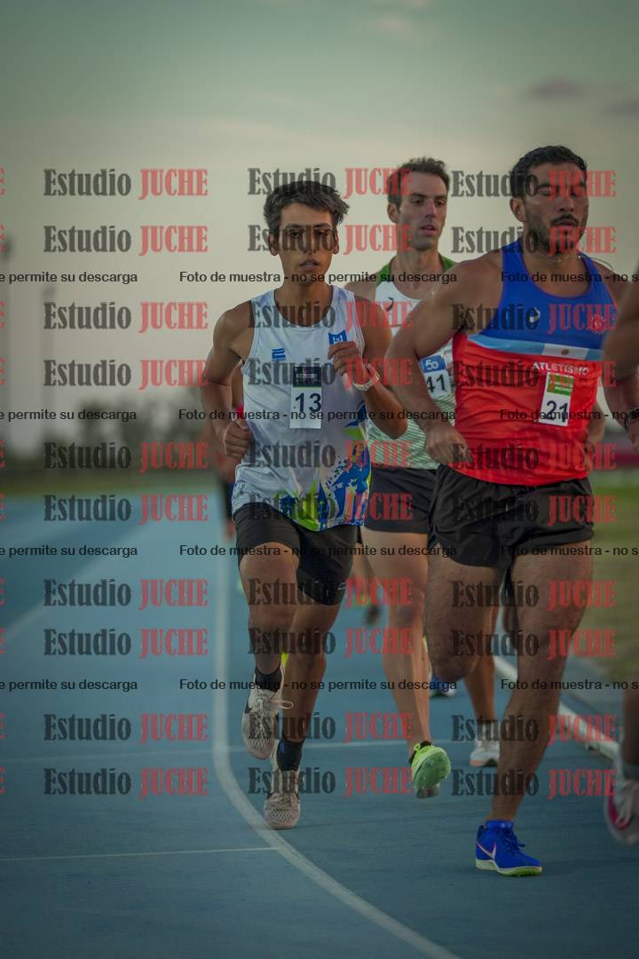 Fotos de los 3000 m llanos de varones