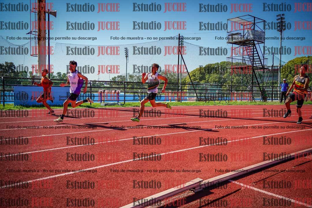 Fotos de los 200 m llanos de varones