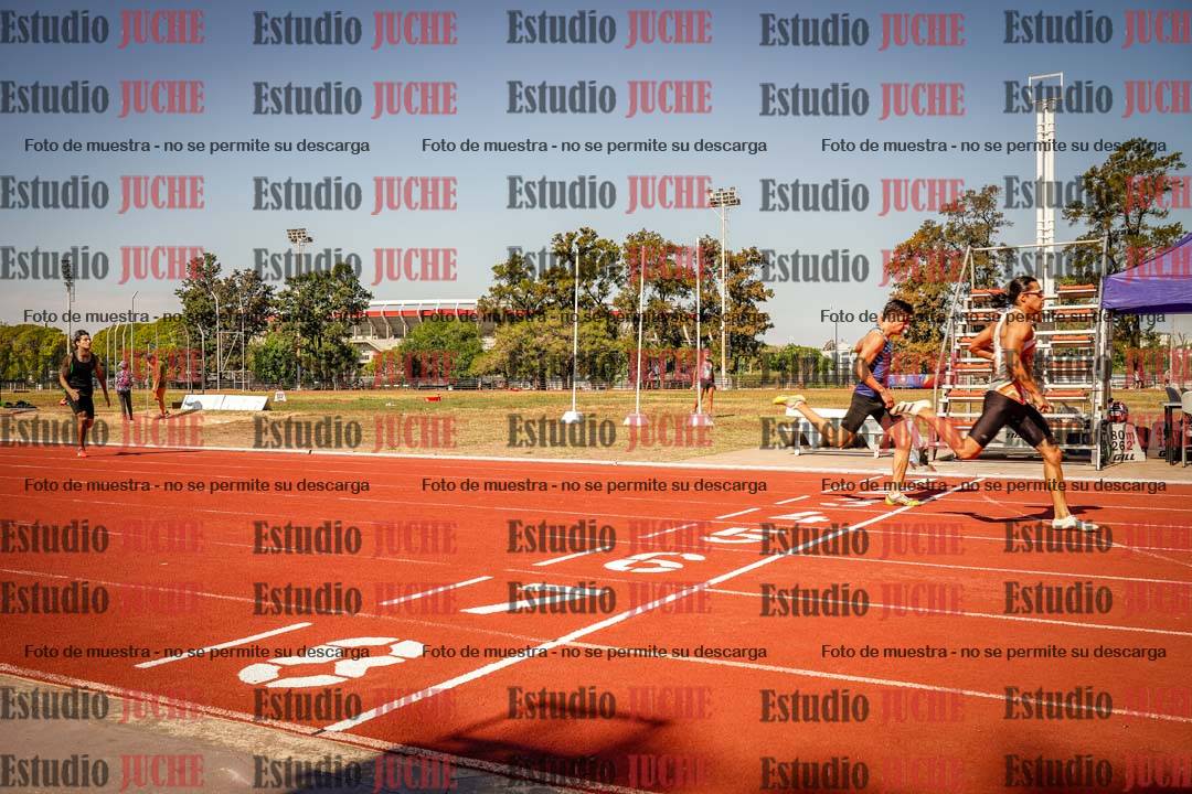 Fotos de los 400 m llanos de varones