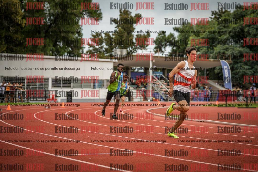 Fotos de los 400 m llanos de varones