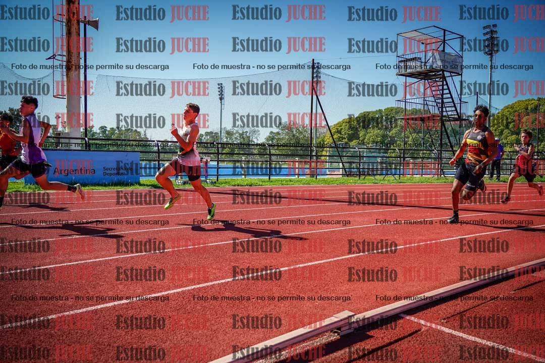Fotos de los 200 m llanos de varones
