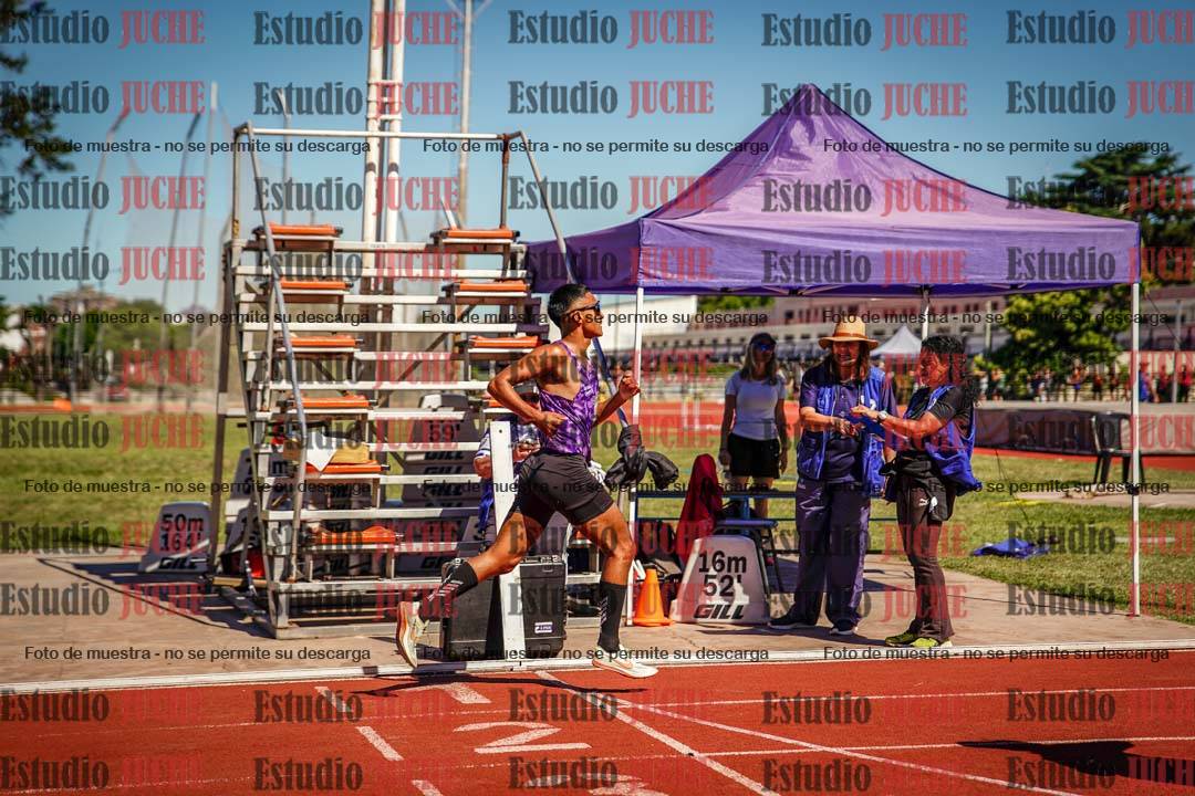 Fotos de los 800 m llanos de varones