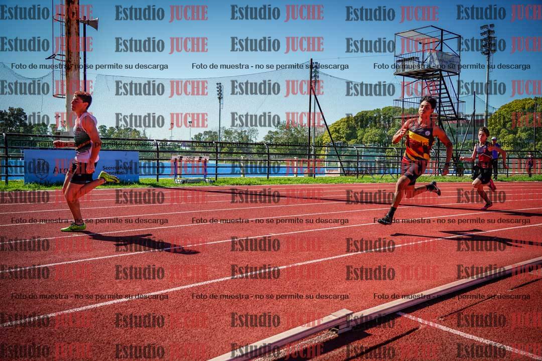 Fotos de los 200 m llanos de varones