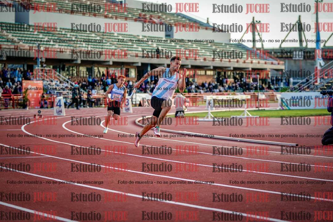 Fotos de las postas 4x100 m de varones - serie 1
