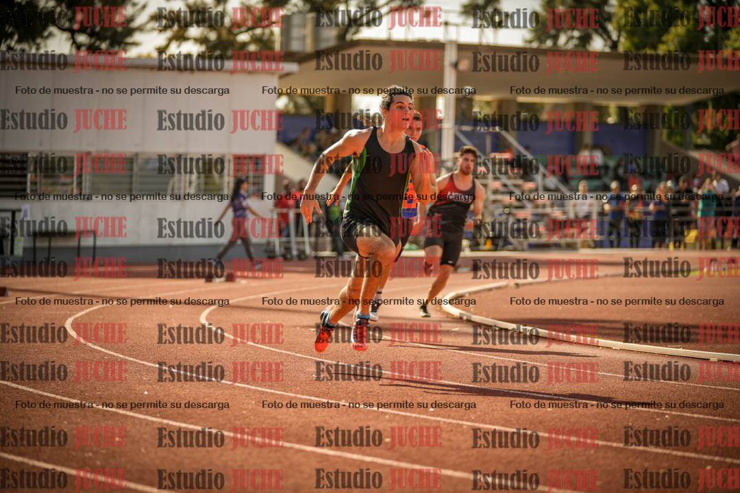 Fotos de los 400 m llanos de varones