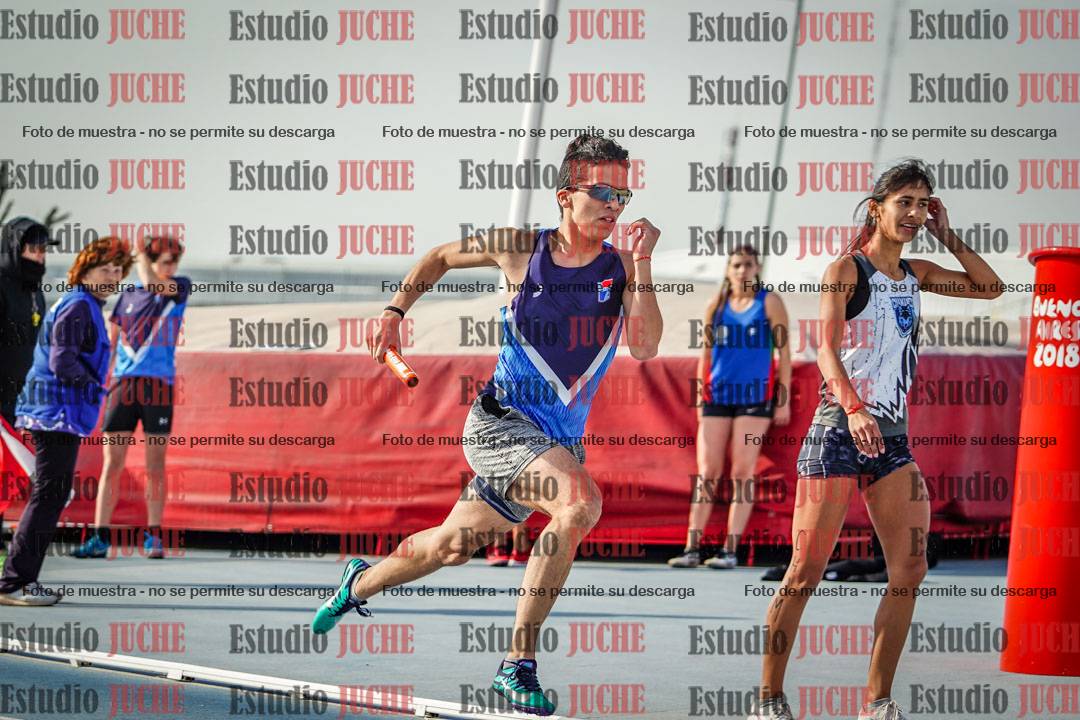 Fotos de las Postas 8x200 m mixta