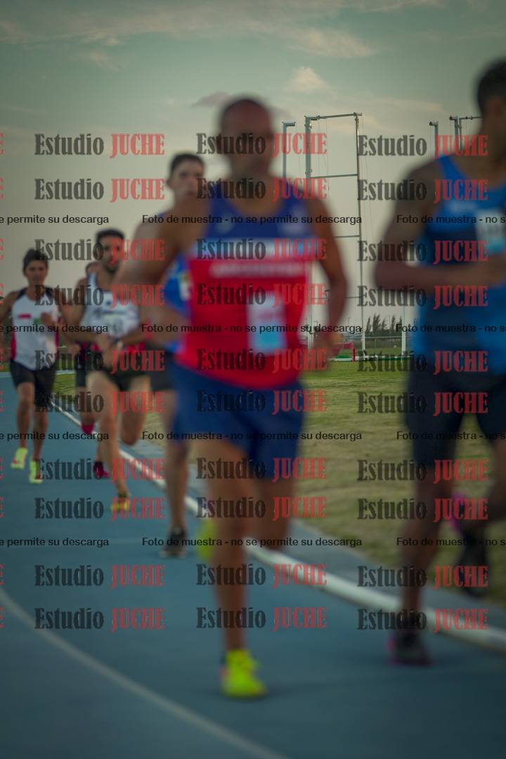 Fotos de los 3000 m llanos de varones