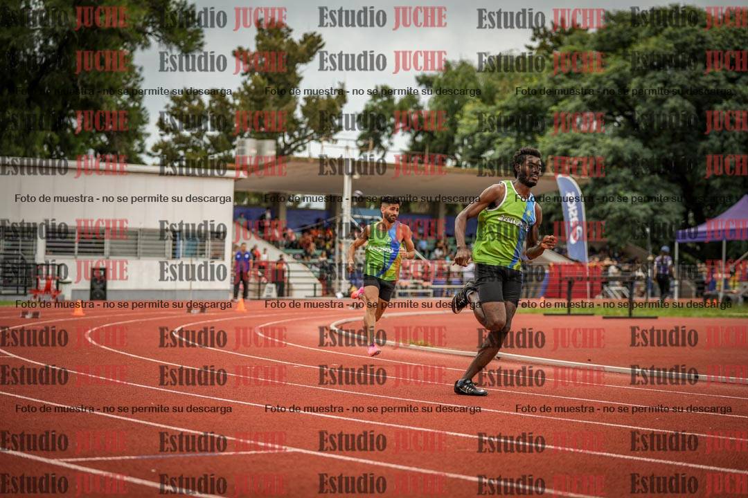 Fotos de los 400 m llanos de varones