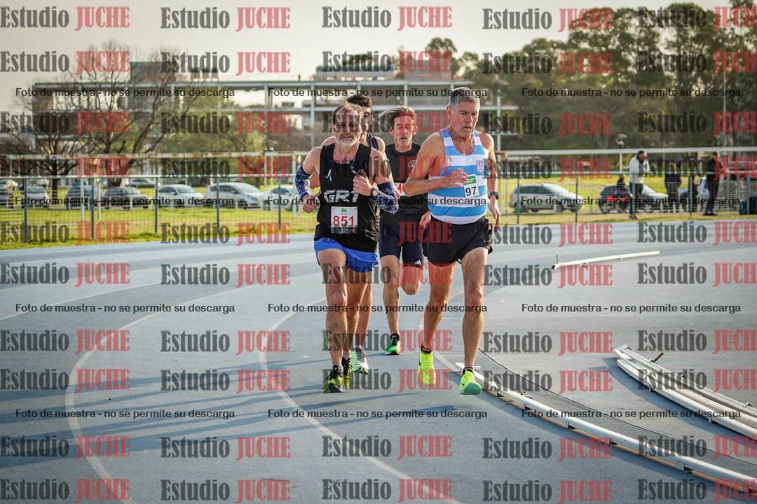 Fotos de los 3000 m llanos de varones