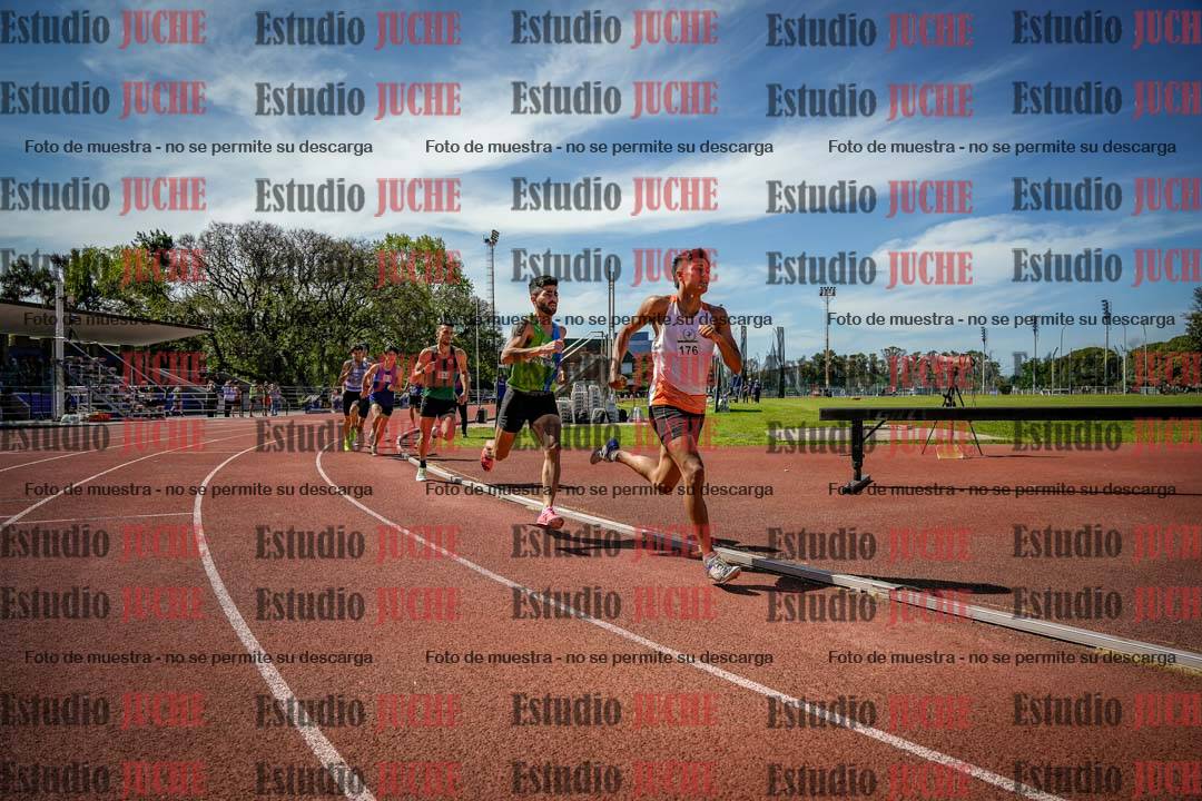 Fotos de los 800 m llanos de varones