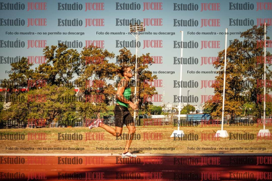 Fotos de los 800 m llanos de varones