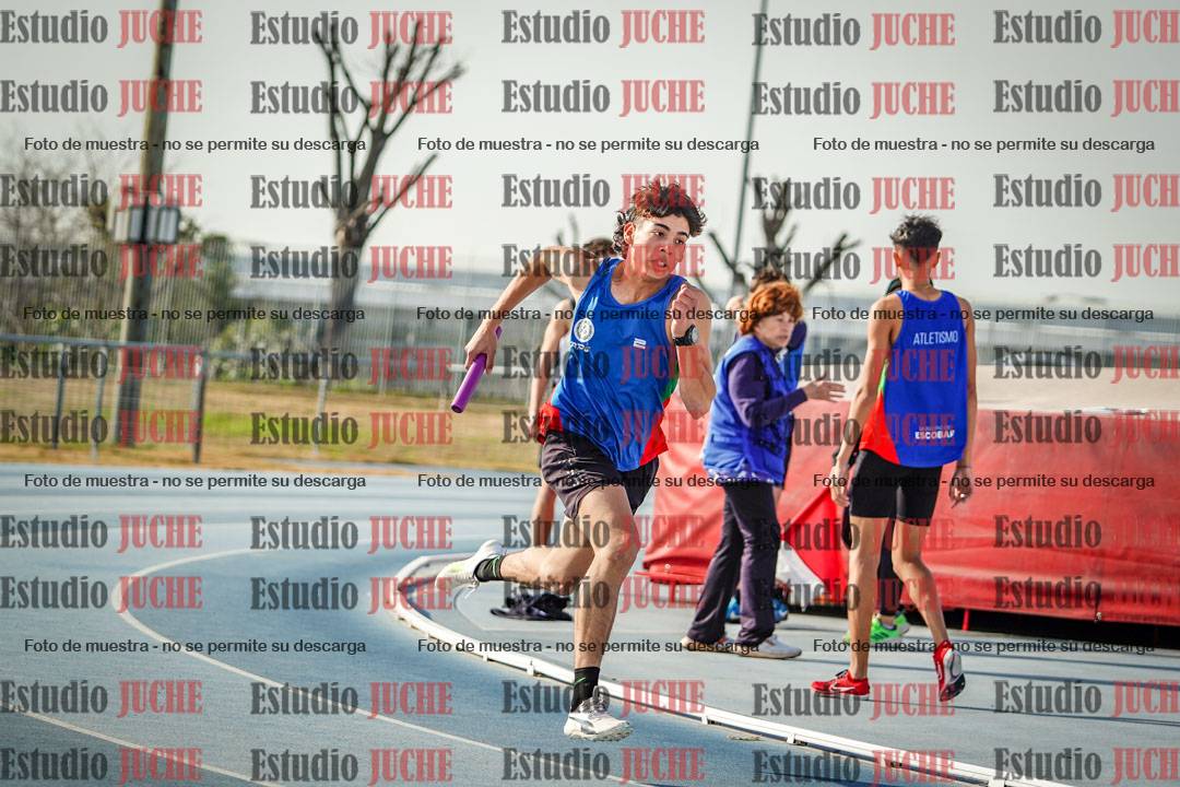Fotos de las Postas 8x200 m mixta