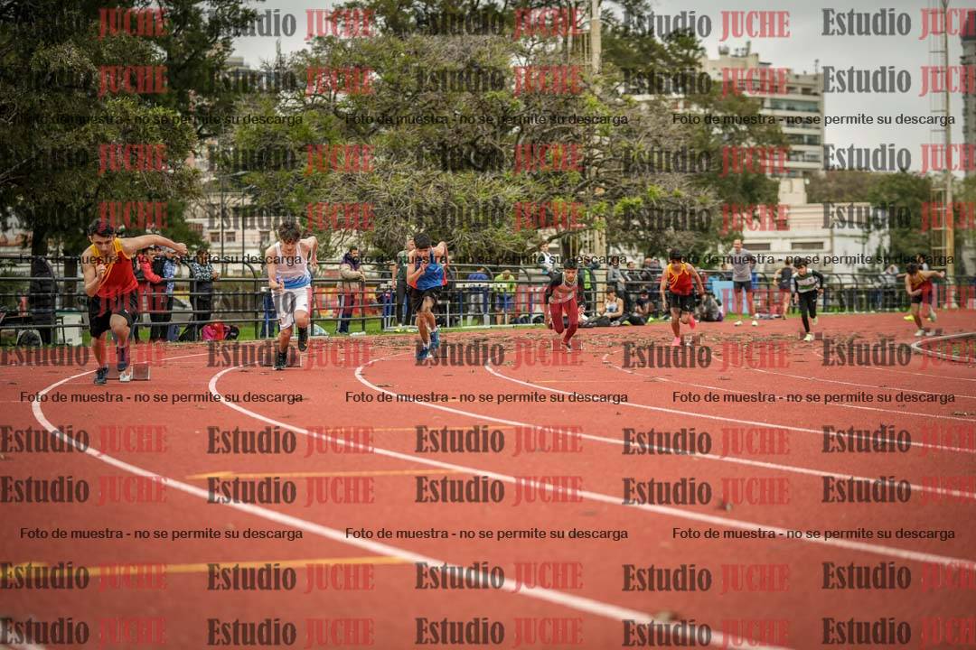 Fotos de los 200 m llanos de varones