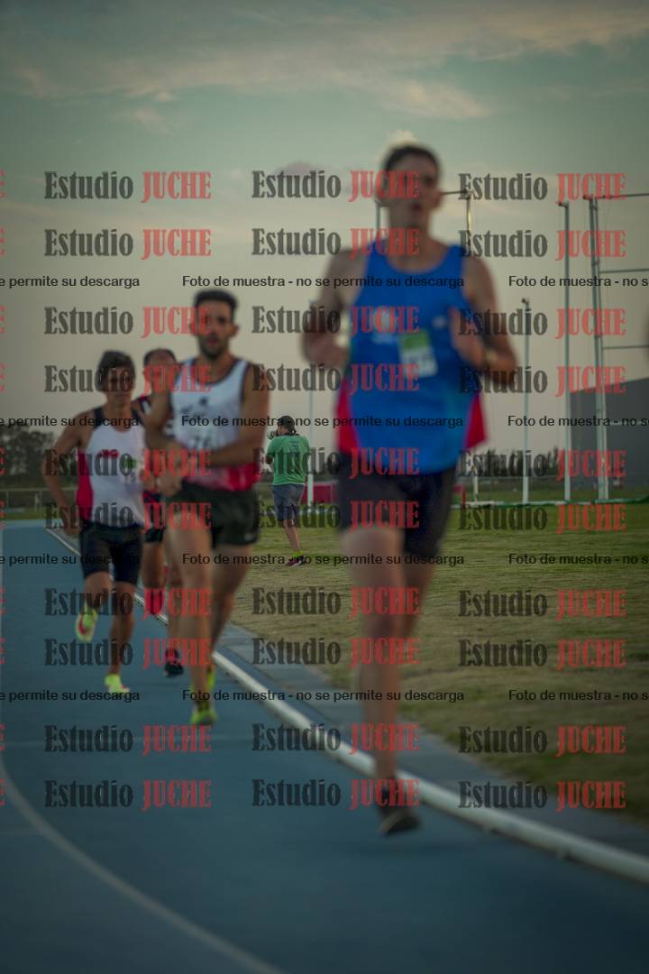 Fotos de los 3000 m llanos de varones