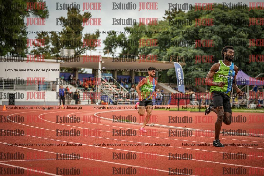 Fotos de los 400 m llanos de varones