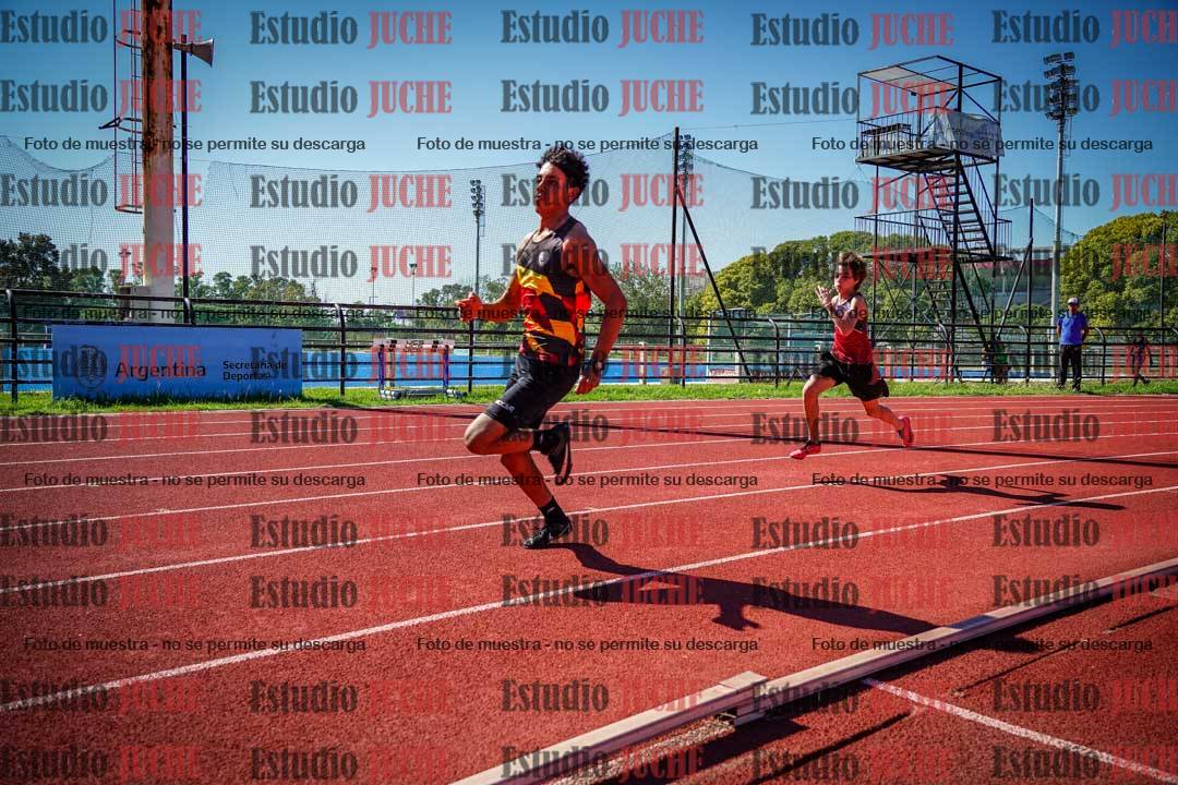 Fotos de los 200 m llanos de varones