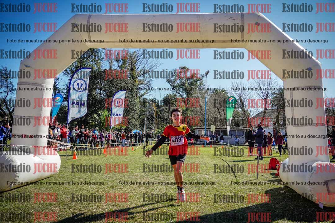 Fotos de la llegada del cross de 1000 m