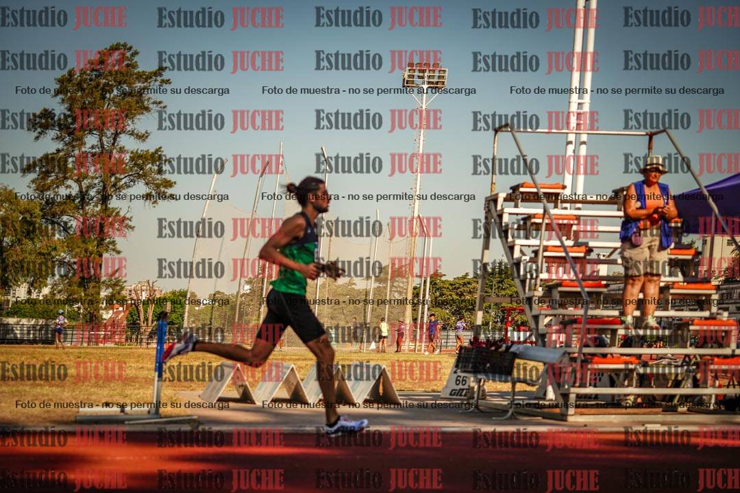 Fotos de los 800 m llanos de varones