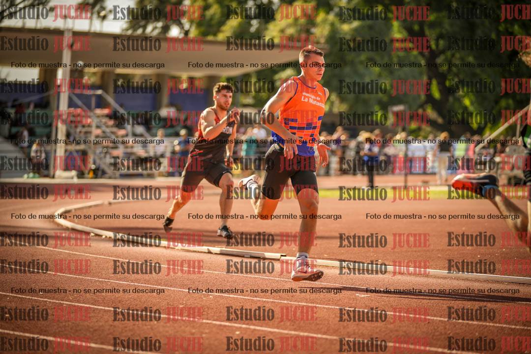 Fotos de los 400 m llanos de varones