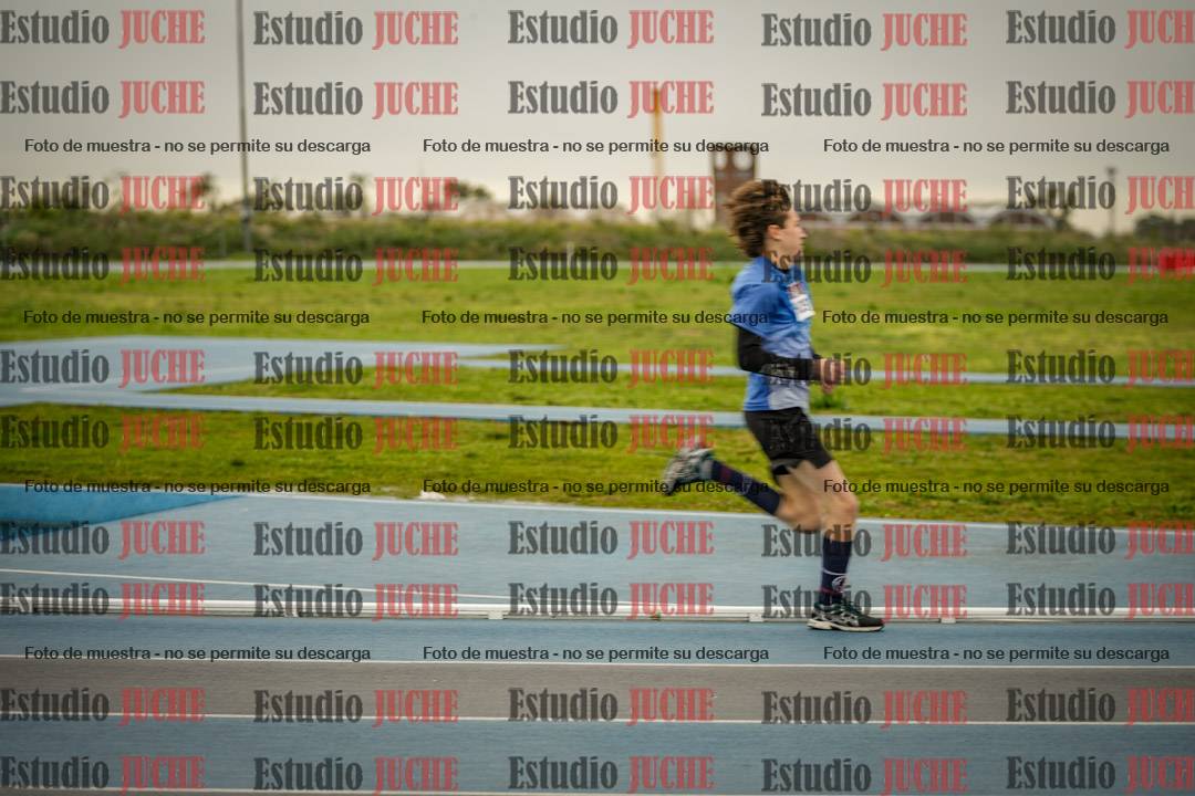 Fotos de los 3000 m llanos de varones - U17 (incluye la marcha atlética)