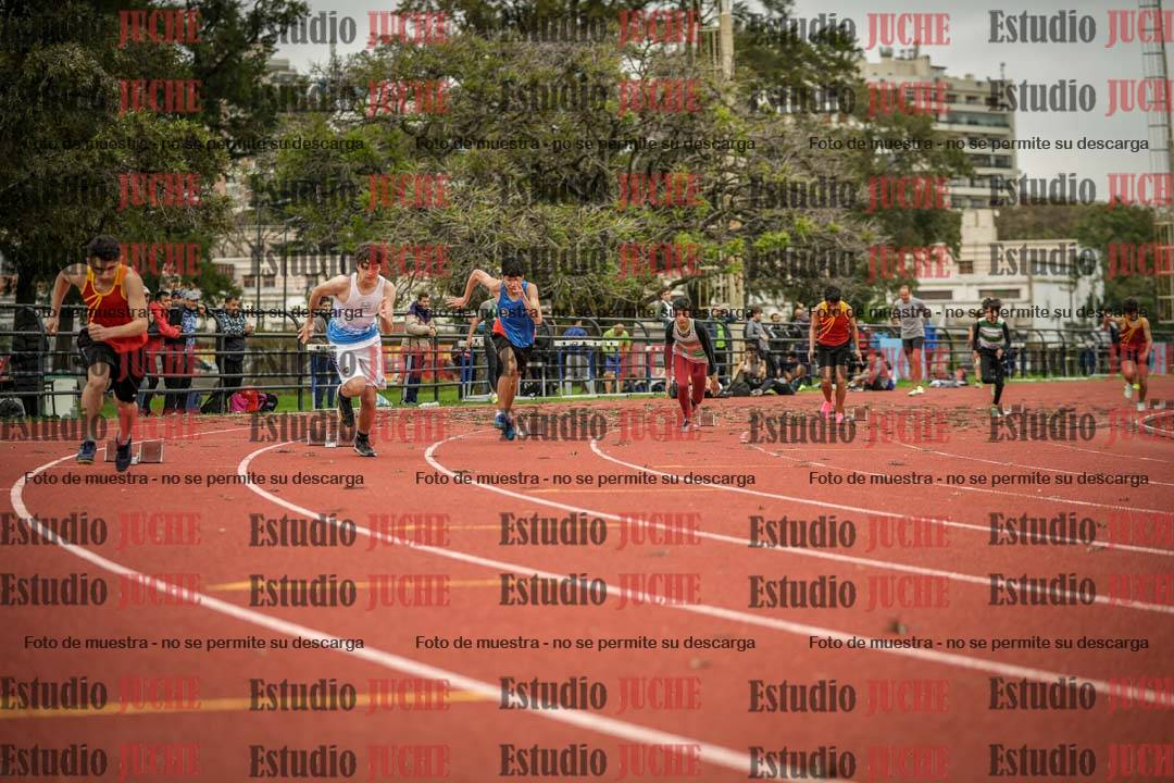 Fotos de los 200 m llanos de varones