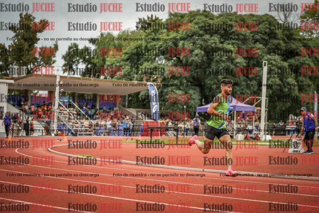 Fotos de los 400 m llanos de varones