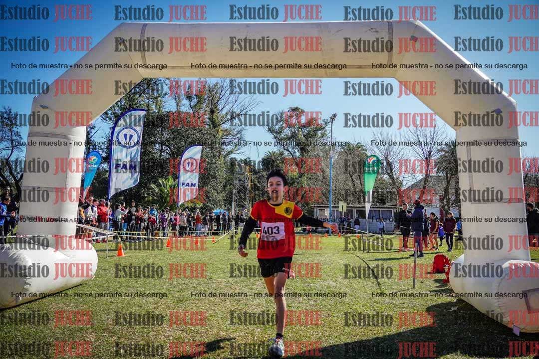 Fotos de la llegada del cross de 1000 m