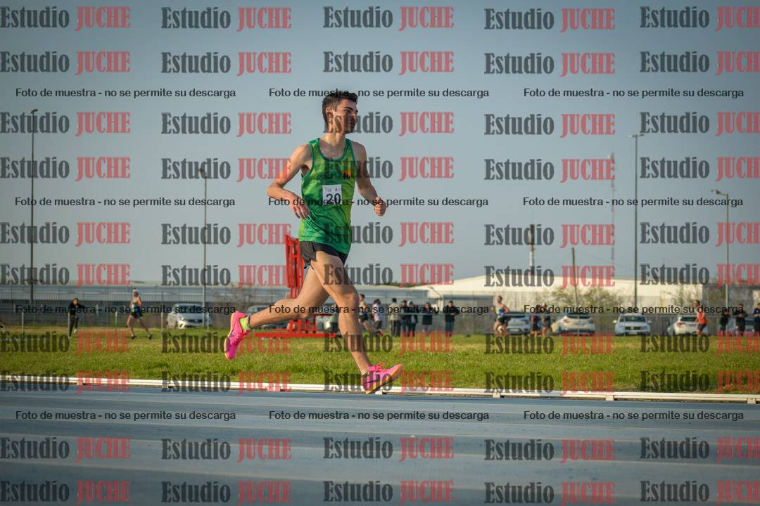 Fotos de los 3000 m llanos de varones